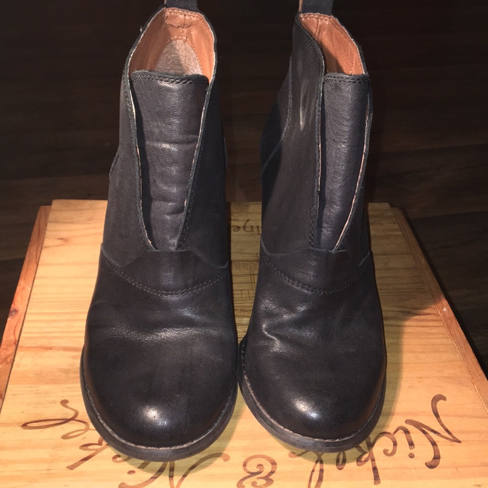 Lucky Brand Black Genuine Leather Ankle Boots Woman’s Size 9 Wedge Heel Slip On